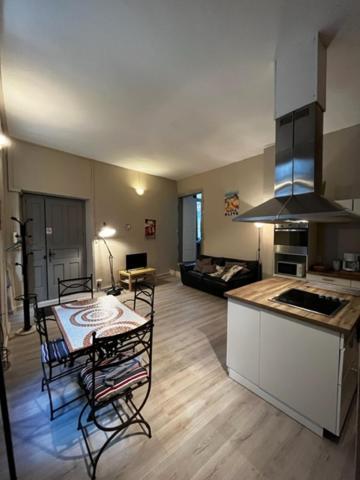 Cosy House T3 City Center, Museum, Place Carnot Carcassonne Buitenkant foto